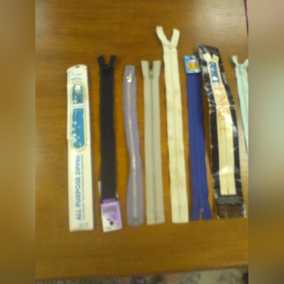 Lot of 20 Zippers Some Vintage Some New Old Stock Sewing Sew - Picture 3 of 6